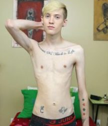 Gay Selfie 5bcde8aa5e1e6.jpg