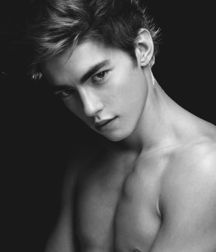B&W face 5ba16bc1e13e6.jpg