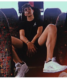 Socks, Feet & Sneakers 5b910211829ef.jpg