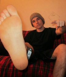 Socks, Feet & Sneakers 5b9102140c09a.jpg