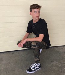 Socks, Feet & Sneakers 5b9102191d79a.jpg