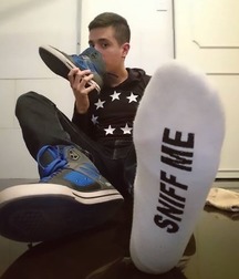 Socks, Feet & Sneakers 5b91021a3d532.jpg