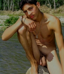 SOME GUYS HORNY 5921487541d51.jpg