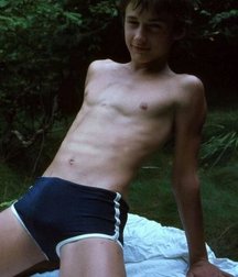 HARD INSIDE 59720688831a0.jpg