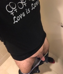 me 5907702152a32.jpg