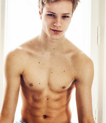 Good looking guys 5c2bcc2051f7d.jpg