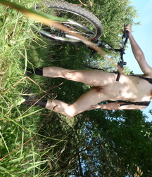 Jonathan Fredlund out on a bike ride strips naked. 590cf95017499.jpg