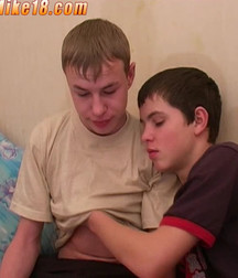 Random Guys Having Fun 59b4f4a724266.jpg