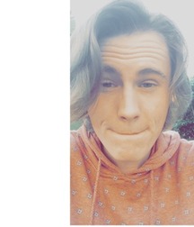 Beautiful long haired guy (no nude) 5a34c780e09f0.jpg