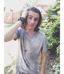 Beautiful long haired guy (no nude) 5a34c79085175.jpg