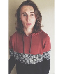 Beautiful long haired guy (no nude) 5a34c79b02690.jpg