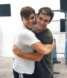 Grethan (Twincest) - Non Nude 5a4127deed7c6.jpg