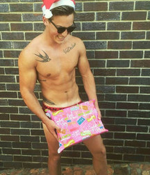 Random Hot Guys (No Nude) 5a7ead15135dc.jpg