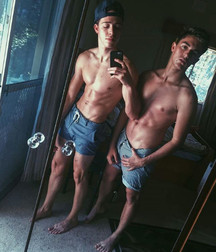 Random Hot Guys (No Nude) 5a7ead49b68f5.jpg