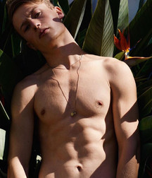 Hot Guy (No Nude) 5a7ebec93577a.jpg