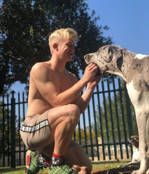 Beautiful blonde guy 5d21f5e784343.jpg