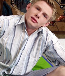 Oskar - on the bed boys porn 626d4d9193f99.jpg