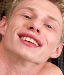 Oskar - on the bed boys porn 626d4dd05bd75.jpg