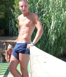 Uploaded by:kroun 591d0aac7f36c.jpg