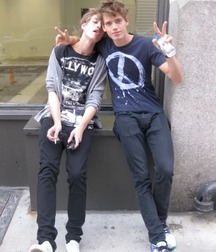 Uploaded by:kroun 5996db24d434e.jpg