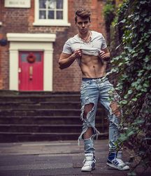 Jeans are sexy 01 59ee52a165a51.jpeg