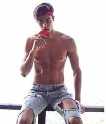 Jeans Are Sexy 03 59ef95e91ec12.jpeg