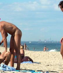 Random Nudist 5923be09f3a7b.jpg