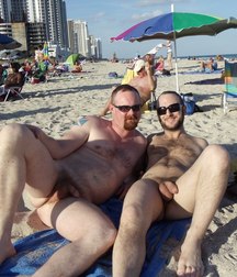 Random Nudist 5923be1f5763e.jpg