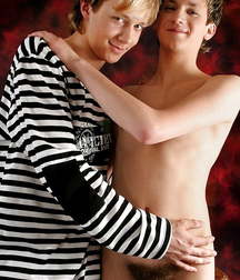 Nackte Jungs 4.1 5d5fc9a89b7e5.jpg