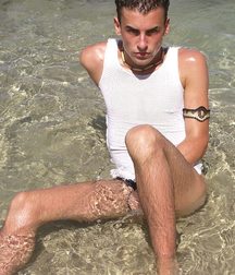 Andreas 5b97077ab8704.jpg