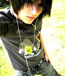 Cute emo boys 2 59309a18d8384.jpg