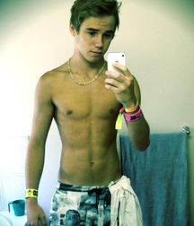 Selfie hotties 2!! 5921b241b30ca.jpg
