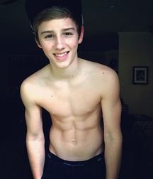 Shirtless hotties 3!! 5922be5c4b498.jpg