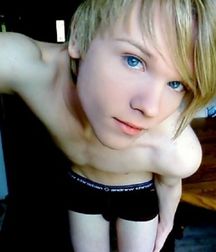 Shirtless hotties 3!! 5922be64aae20.jpg