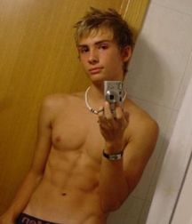 Selfie hotties 3!! 592435e7ed91e.jpg