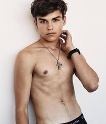 best model ever! 5d548d41b5e39.jpg