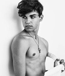 best model ever! 5d548d45a6c92.jpg