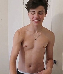 best model ever! 5d548df60088c.jpg