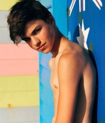 best model ever! 5d548df7d0fdb.jpg