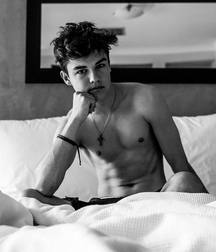 best model ever! 5d548e07b0693.jpg