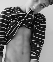 More hot treats... 593dd16c152ea.jpg