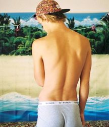 Nice and hot... 593e847022710.jpg