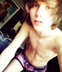 Abs, cocks and hot guys... 5947c60dcfb13.jpg