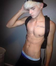 More boys... 5948a9148f777.jpg