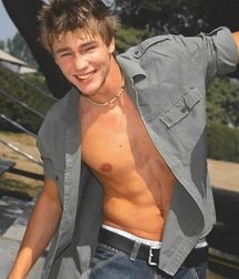 Abs, nipples, belly buttons, and cocks... 594d726ba9bab.jpg