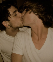 In love 593ce3f82ab7f.png