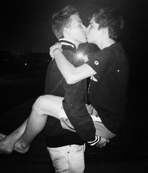 In love 593ce4077cb59.jpg