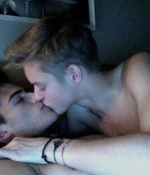 In love 593ce43e1a9b4.jpg