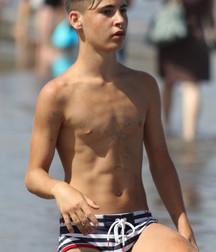 Speedos 594c03c7422bb.jpg