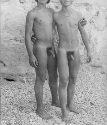 Italian boys 594d5b91df66b.jpg